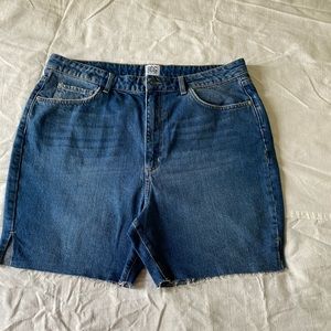 BDG Frayed Shorts
